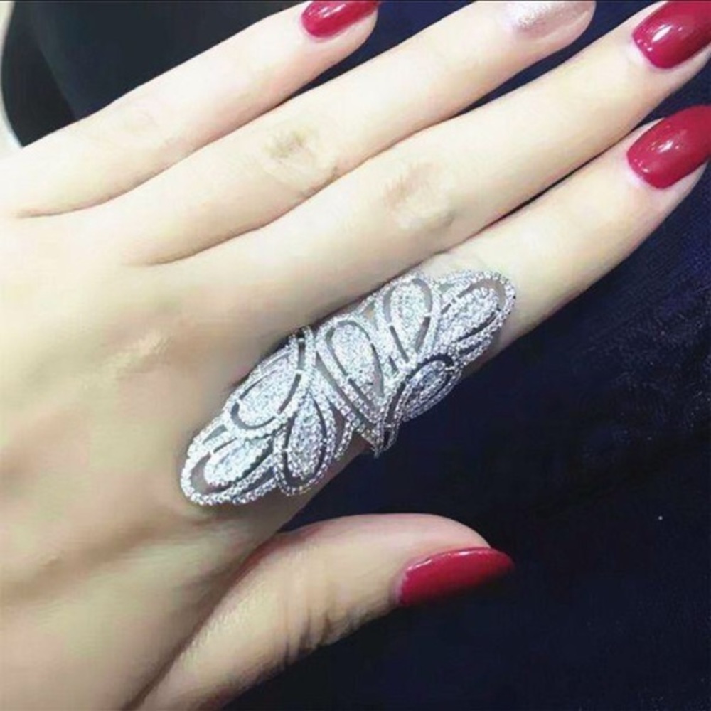 🌹SALE 🌹 Sz 7 Silver Rhinestone Statement Ring